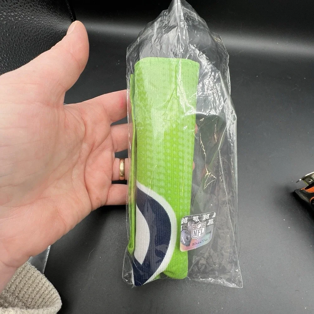 Seattle‎ Seahawks Rally Towel with Handle NFL Football Safeway ~ NEW